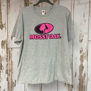 Alstyle, Mossy Oak T-Shirt. Size Large. In excellent condition!